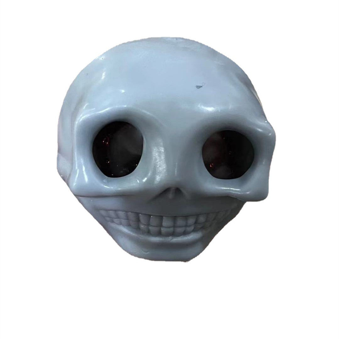 SQUISHD SKULLZ™