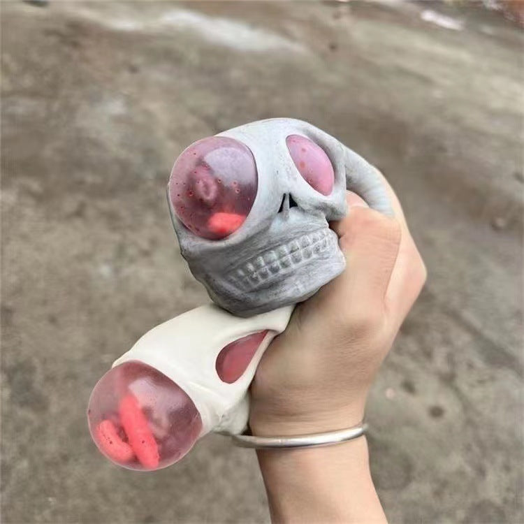 SQUISHD SKULLZ™